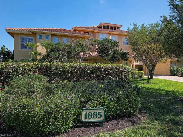 1885  Les Chateaux  BLVD, Naples, FL 34109