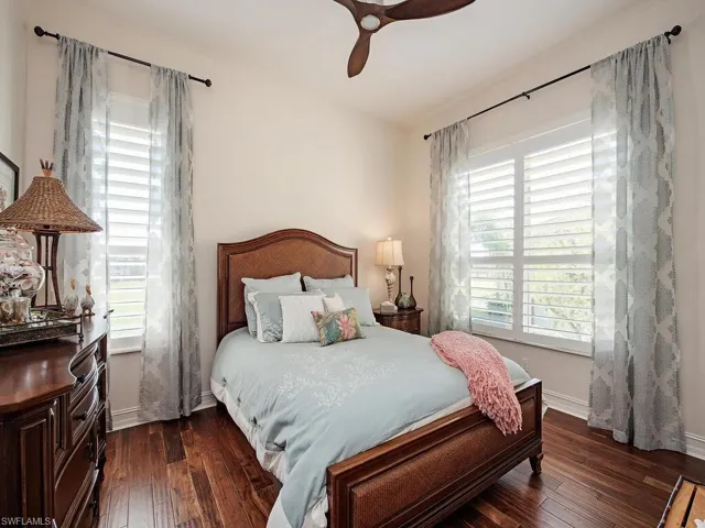 1885  Les Chateaux  BLVD, Naples, FL 34109