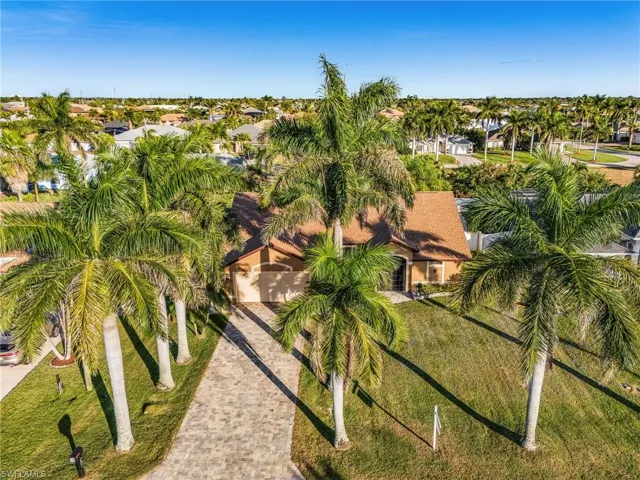 Aerial view of property and surrounding area