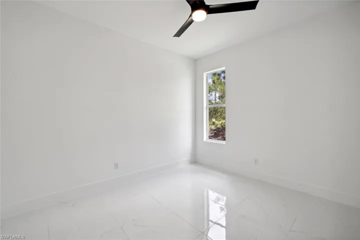 Empty room with ceiling fan