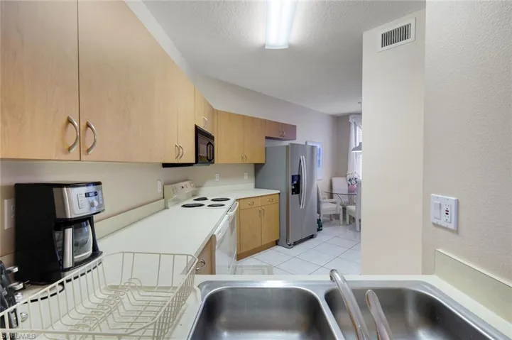 6384 Huntington Lakes Cir 103, Naples, Florida 34119