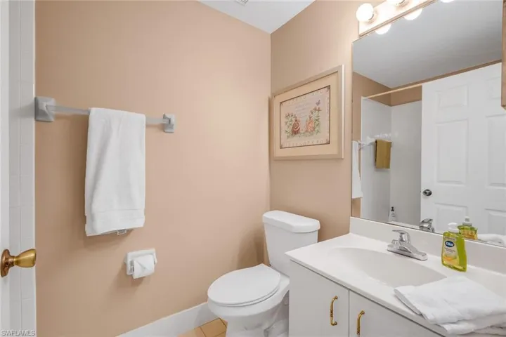 6384 Huntington Lakes Cir 103, Naples, Florida 34119