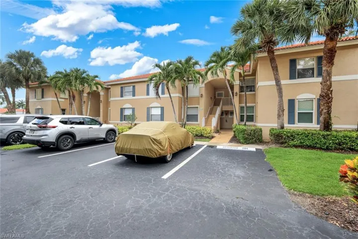 6384 Huntington Lakes Cir 103, Naples, Florida 34119