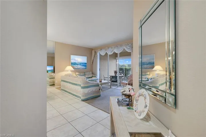 6384 Huntington Lakes Cir 103, Naples, Florida 34119