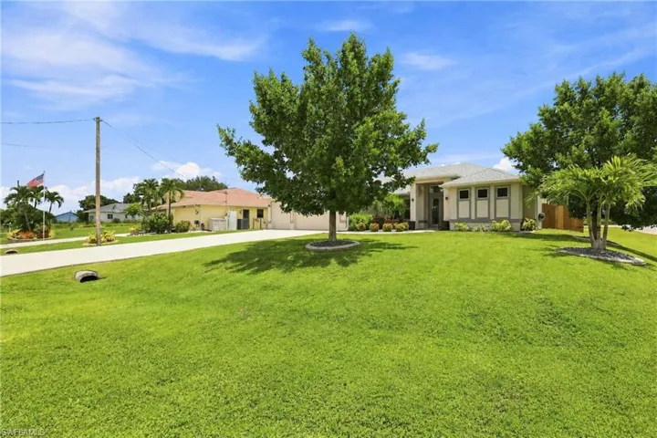 1815 Nw 28th Pl, Cape Coral, Florida 33993