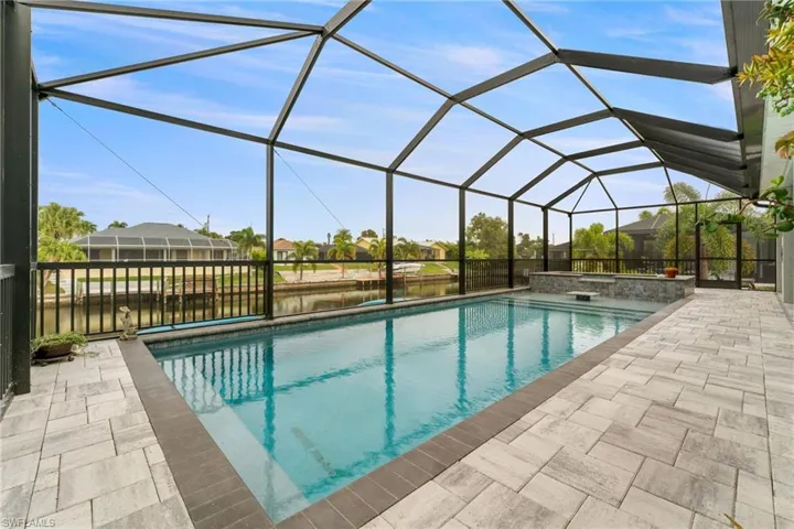 Beautiful Pool & Spa Overlooking the Tranquil Gulf Access Canal