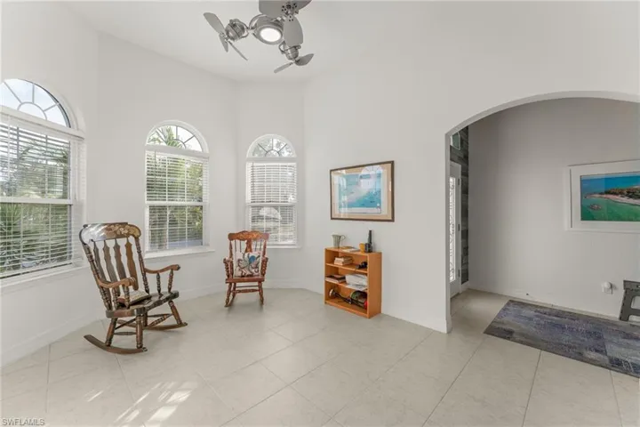 Den / Hobby Room with Beautiful Arched Windows