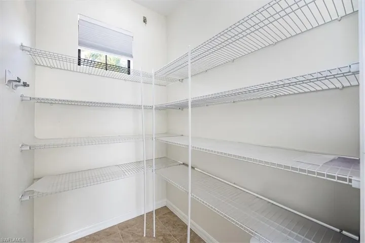 Walk-in Pantry