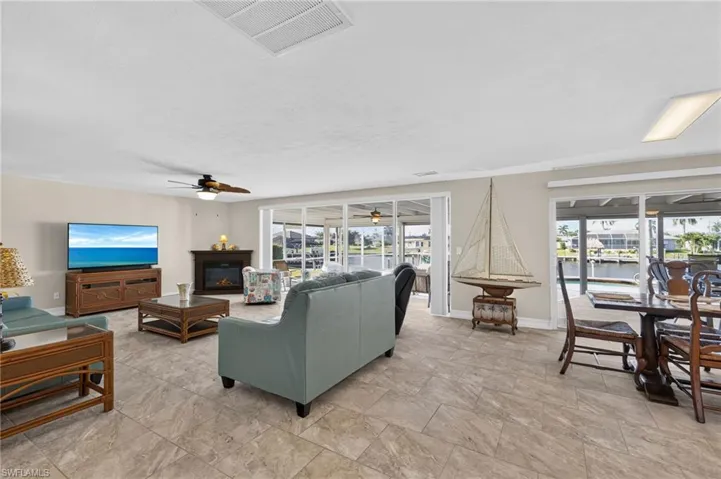 1640 Se 40th St, Cape Coral, Florida 33904