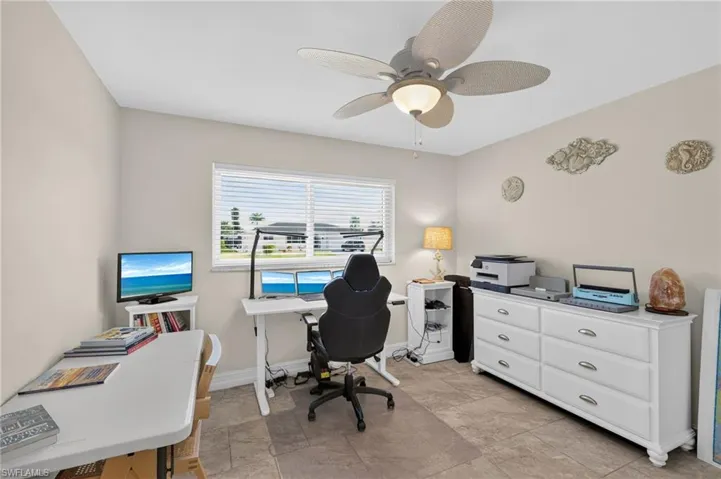 1640 Se 40th St, Cape Coral, Florida 33904