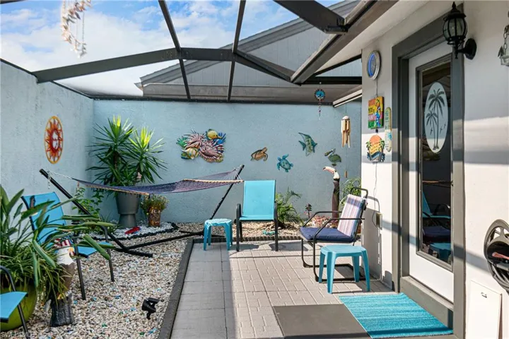 Lanai hammock
