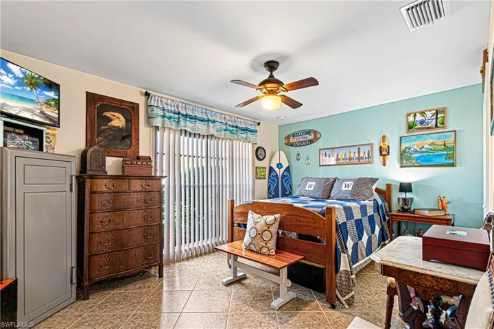 Guest bedroom