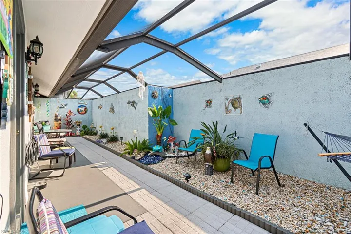 Large Lanai