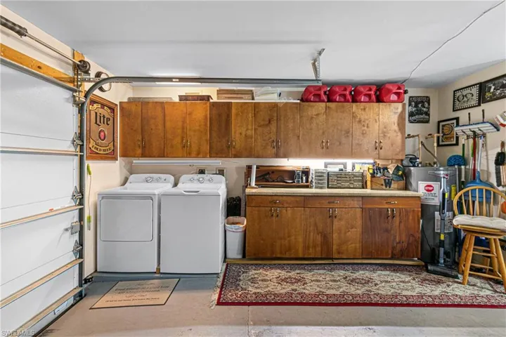 Garage+ laundry area