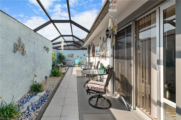 Large lanai