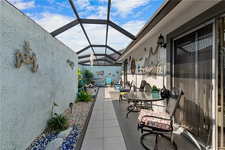 Large lanai