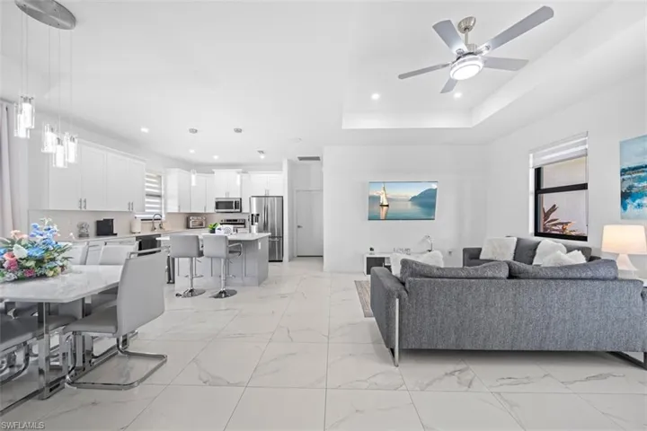 317 Kismet Pkwy E, Cape Coral, Florida 33909