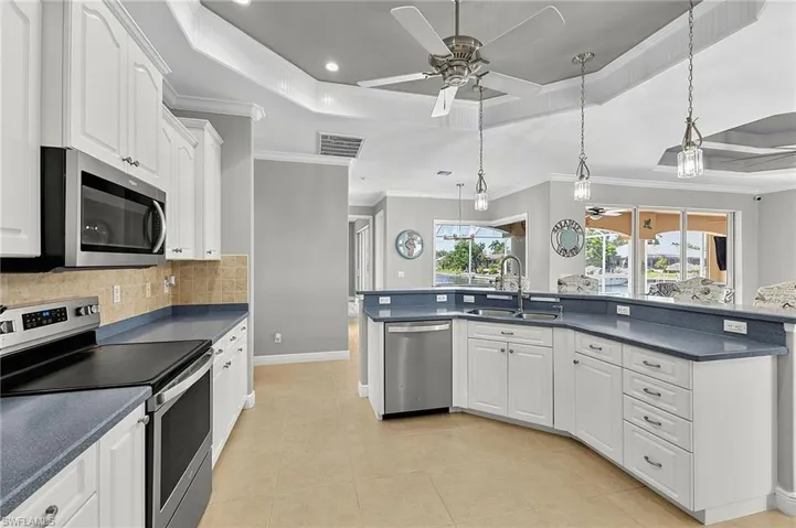 3126 Se 17th Ave, Cape Coral, Florida 33904