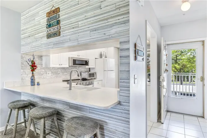 14751 Hole In 1 Cir # 208, Fort Myers Fl 33919