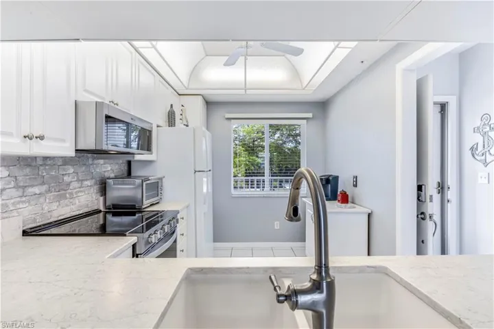 14751 Hole In 1 Cir # 208, Fort Myers Fl 33919