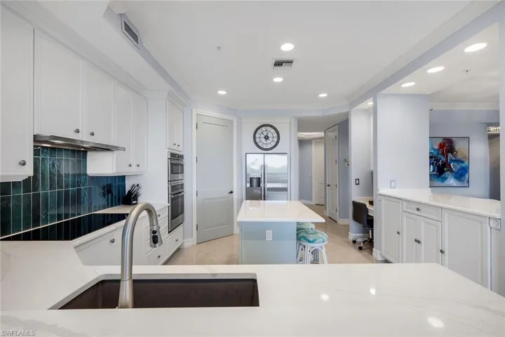 4811 Island Pond Ct 302, Bonita Springs, Florida 34134