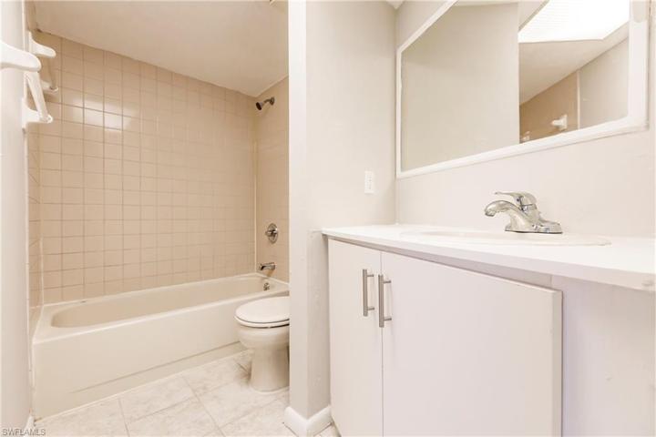 1123 SW 48th  TER, CAPE CORAL, FL 33914