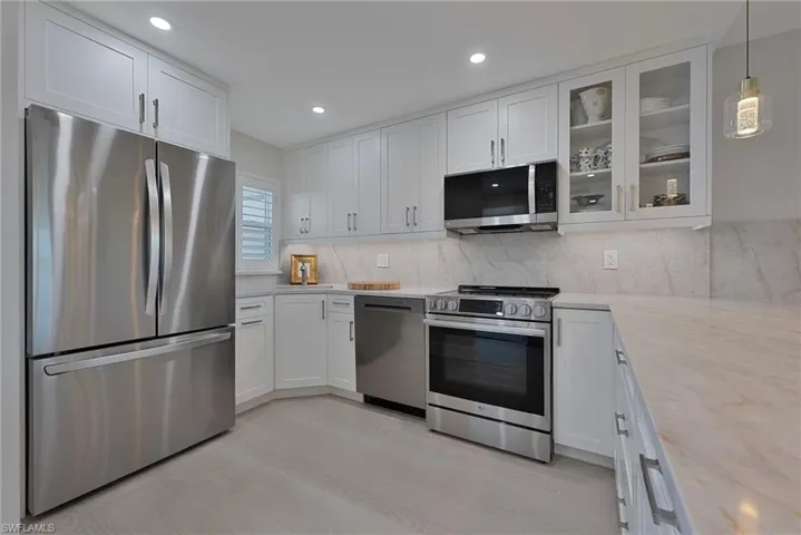 57  High Point W CIR, Naples, FL 34103