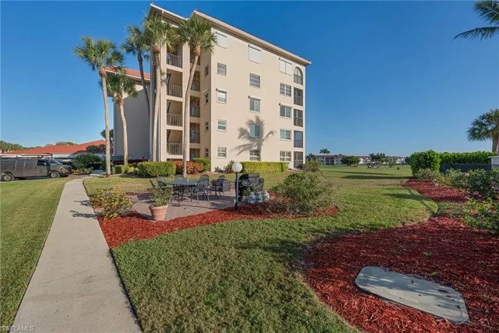 57  High Point W CIR, Naples, FL 34103