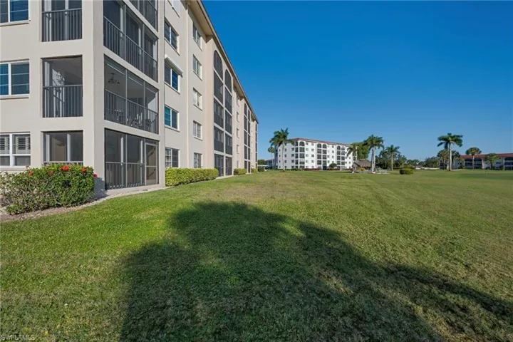 57  High Point W CIR, Naples, FL 34103