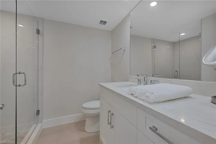 57  High Point W CIR, Naples, FL 34103