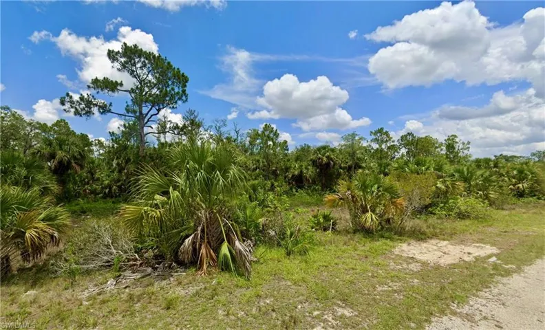 668 Topeka Ct, Lehigh Acres, Florida 33972