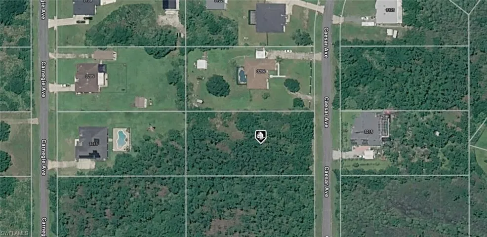 Aerial Plat Map. Displaying the property boundaries and surrounding parcels with street designations