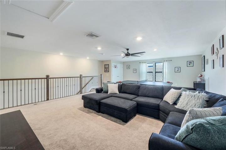 HUGE bonus room in loft... great for families with kids or for out of town guests to have their own private sanctuary.