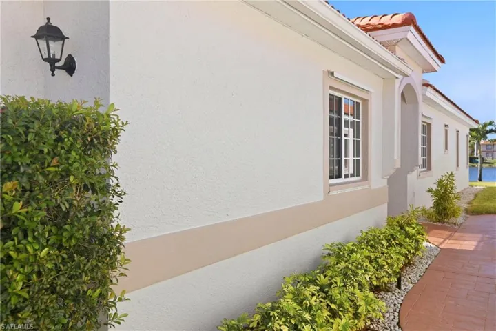 511  Joseph  CT, Naples, FL 34104
