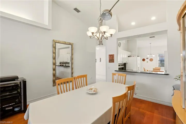 511  Joseph  CT, Naples, FL 34104