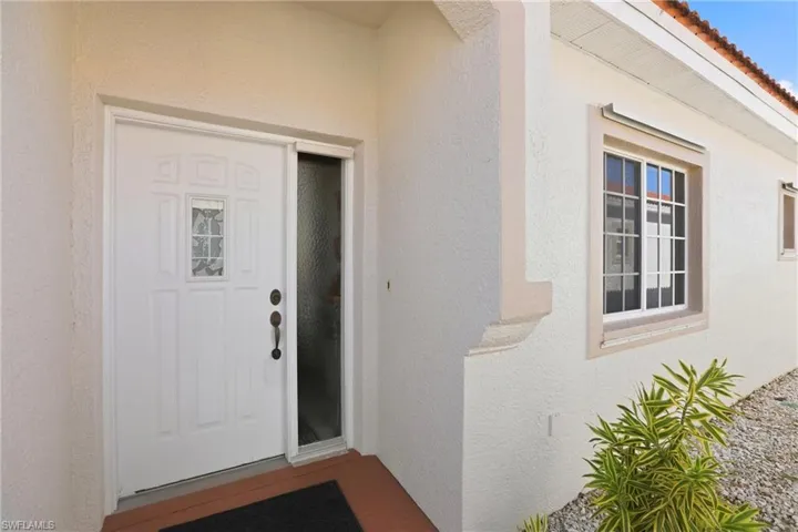 511  Joseph  CT, Naples, FL 34104