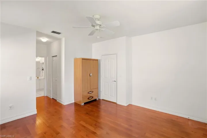 511  Joseph  CT, Naples, FL 34104