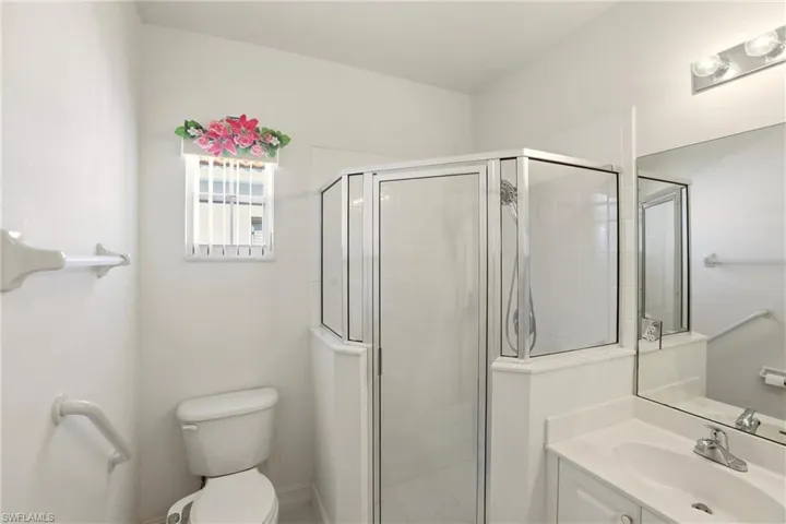511  Joseph  CT, Naples, FL 34104