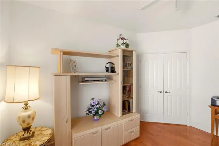 511  Joseph  CT, Naples, FL 34104