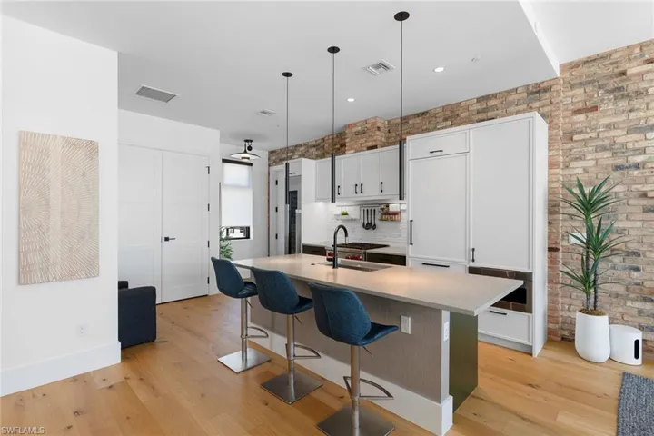 850 Central Ave 311, Naples, Florida 34102