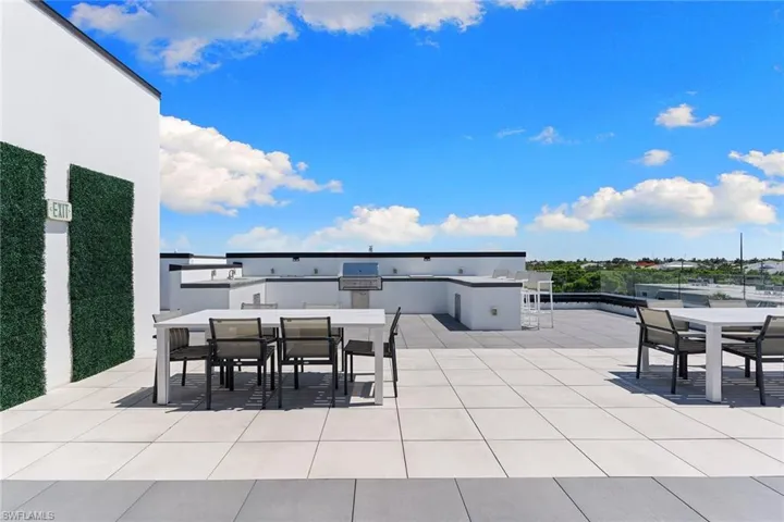 850  Central  AVE, Naples, FL 34102