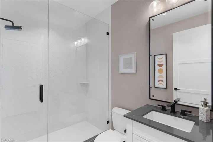 850  Central  AVE, Naples, FL 34102