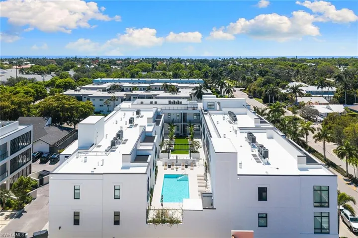 850  Central  AVE, Naples, FL 34102