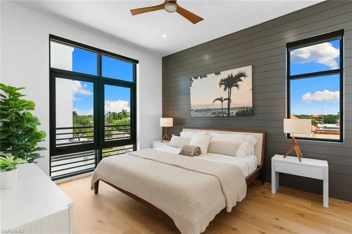 850  Central  AVE, Naples, FL 34102