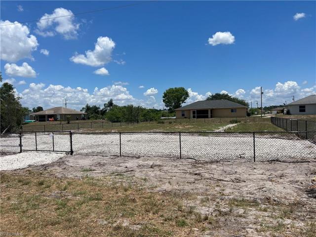 1040 Alabama RD S, LEHIGH ACRES FL 33974