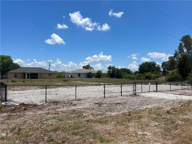 1040 Alabama RD S, LEHIGH ACRES FL 33974
