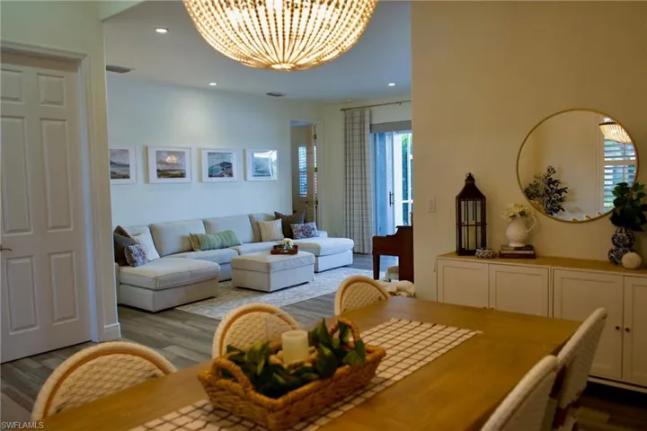 3944  Ruxton  RD, Naples, FL 34116