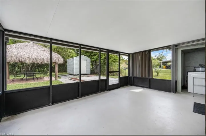 Oversized screened lanai