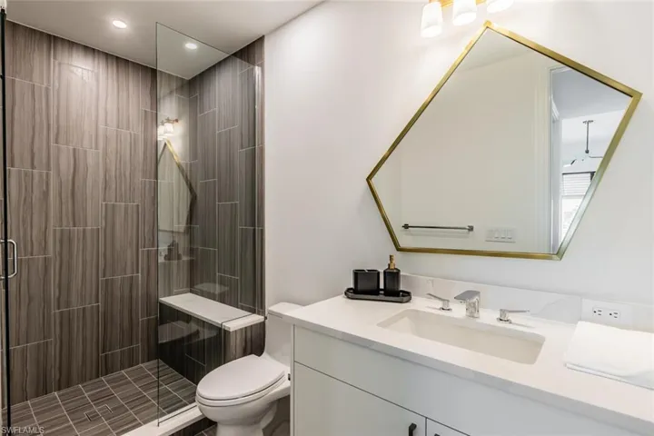 1130  3rd S AVE, Naples, FL 34102