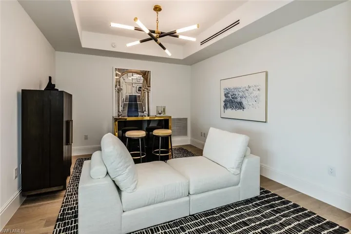 1130  3rd S AVE, Naples, FL 34102